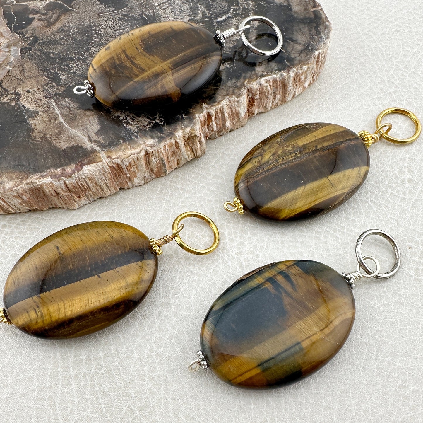 Tigers Eye Oval (L)