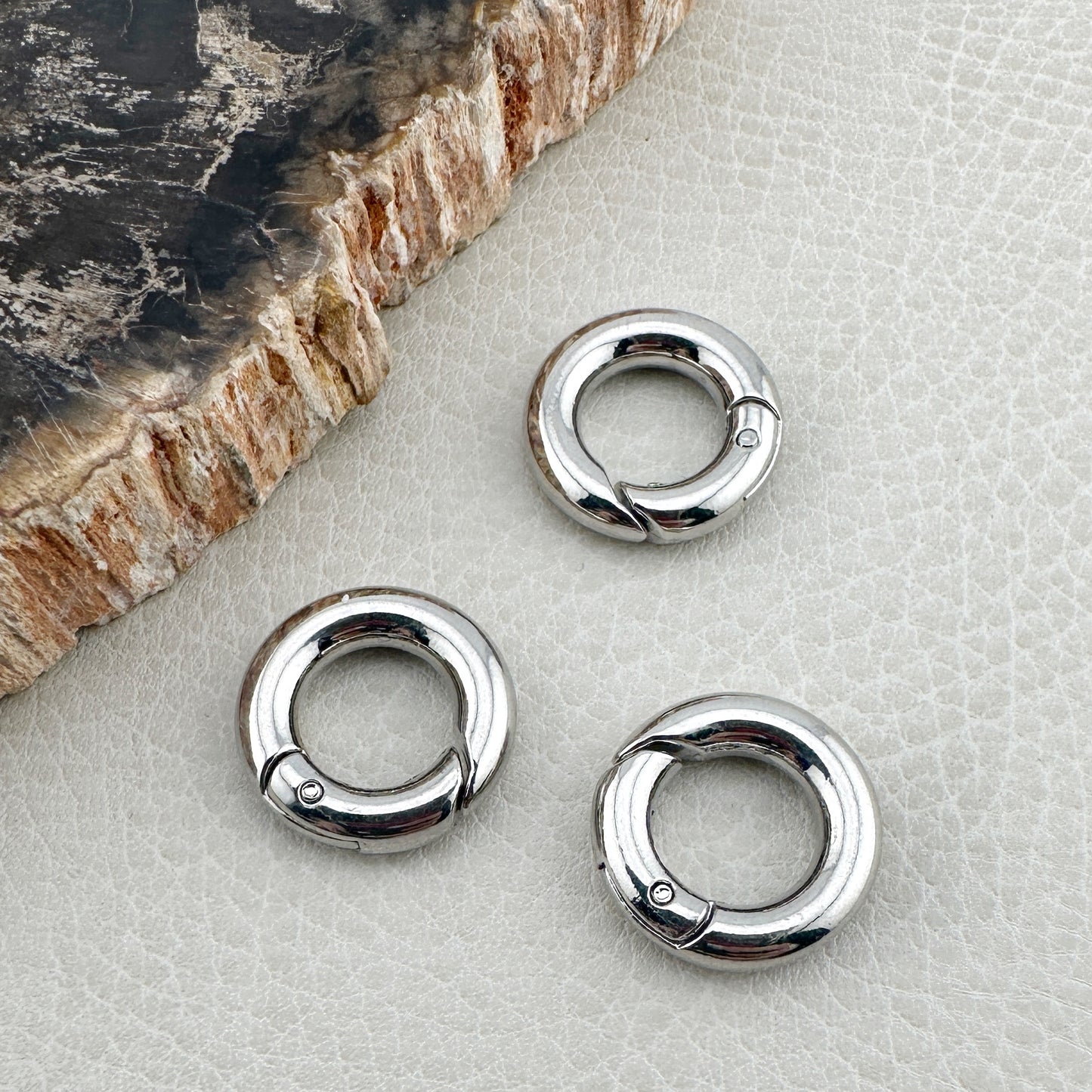 Circle Link Clasp (sm)